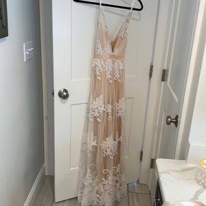 Maxi white/nude dress